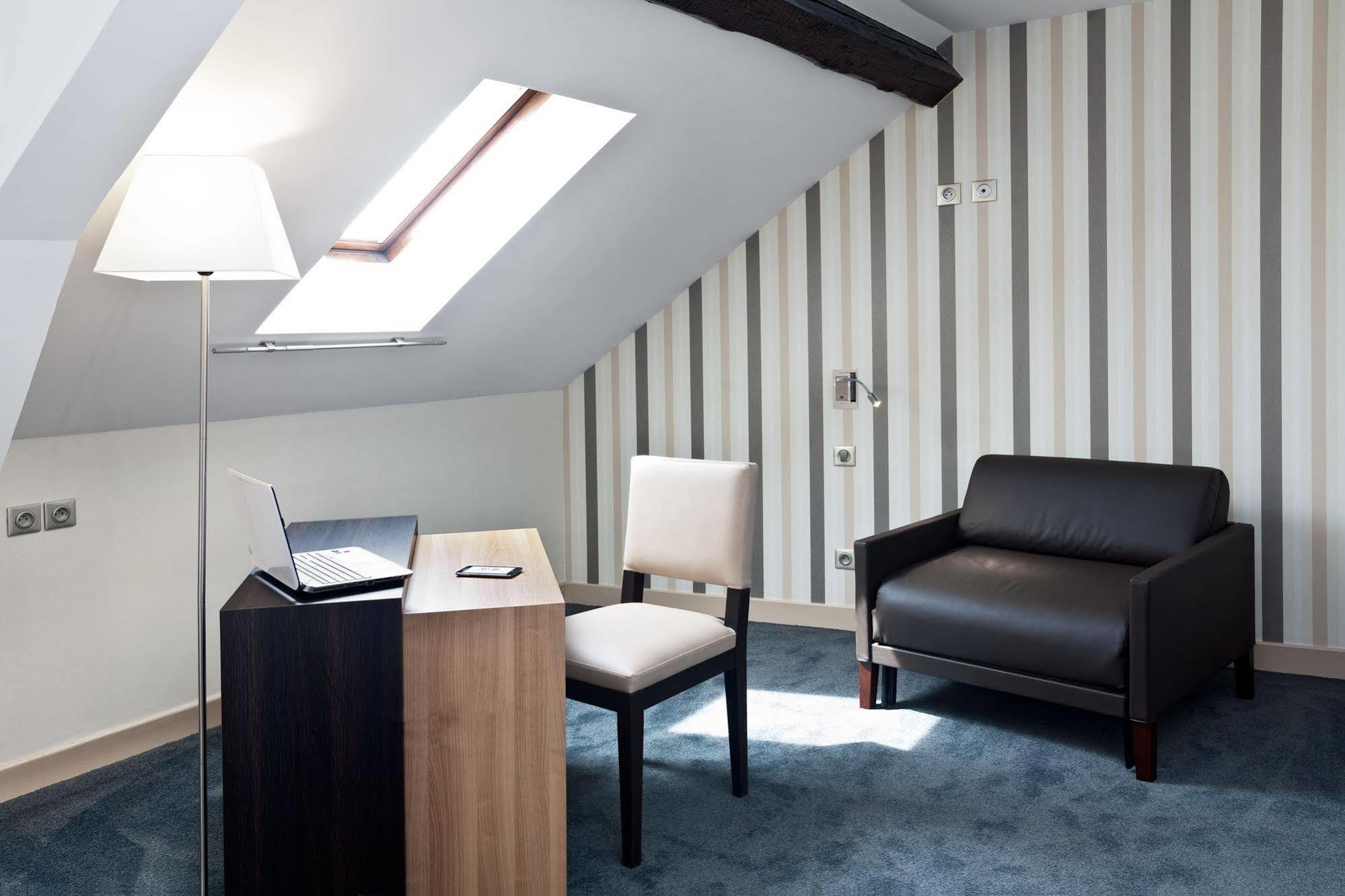 Hotel Arverna Vichy - Clt'Hotel Экстерьер фото